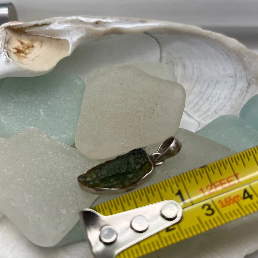 Raw MOLDAVITE Pendant - Picture 4 of 7